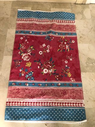 Alfombra Zara Home 1,49 cms largo x 85 cms ancho
