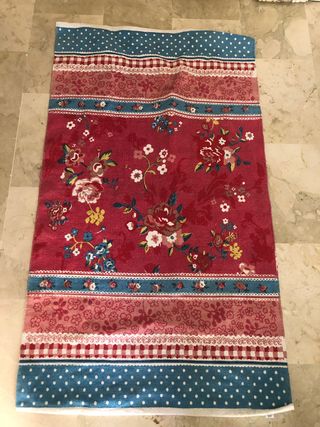 Alfombra Zara Home 1,49 cms largo x 85 cms ancho