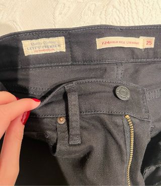 Levi’s 724 High Rise Straight 