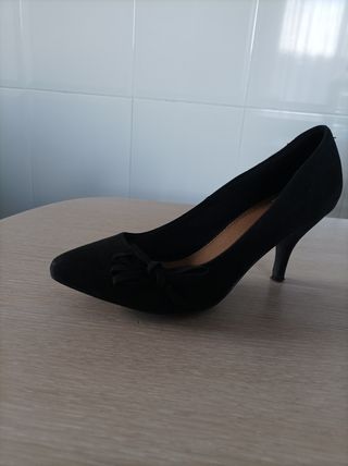 Zapato negro tacón pull & bear talla 37.
