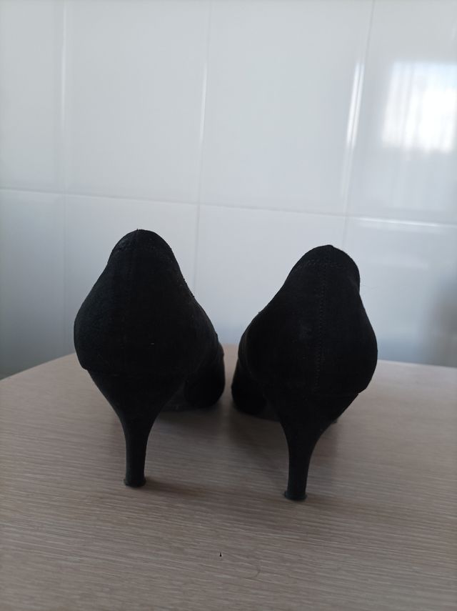 Zapato negro tacón pull & bear talla 37.