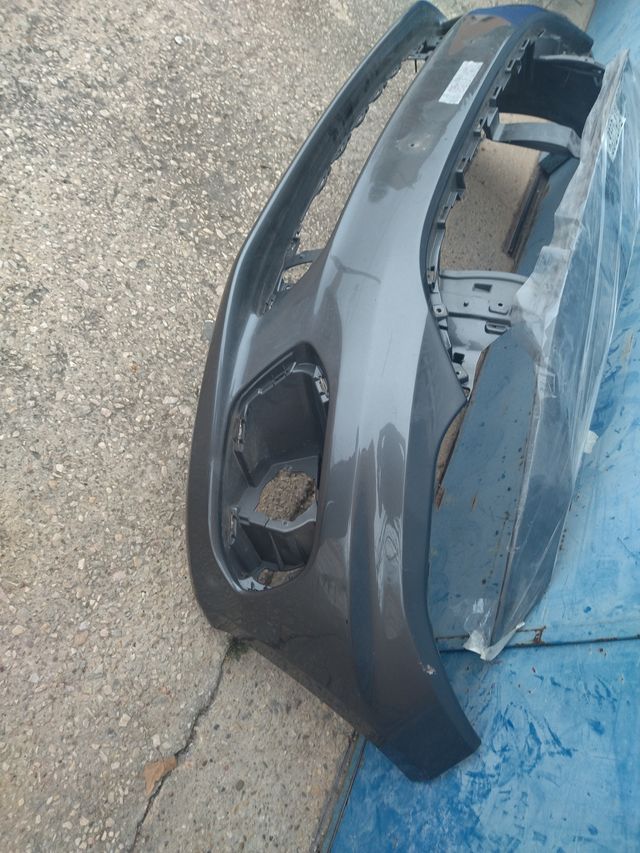 paragolpes delantero Fiat Tipo año 2020.