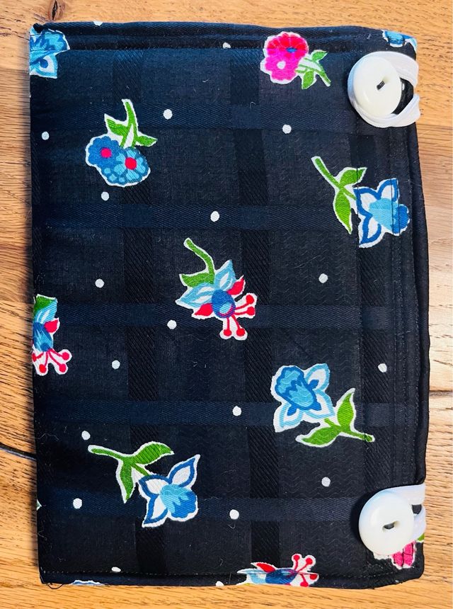 Portauncinetti handmade nero con fiori