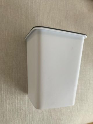 Cubo basura pequeño