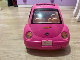 Coche de Barbie rosa