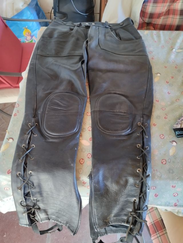 Pantalón cuero