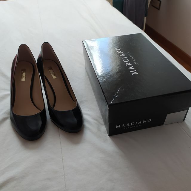 Zapatos pumps Guess, t.39