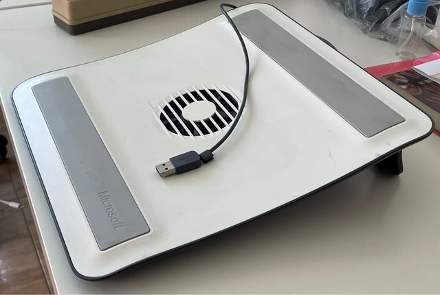 Base di raffreddamento per laptop