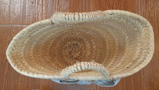 Capazo pequeño decorado con tela Corpus pétalos