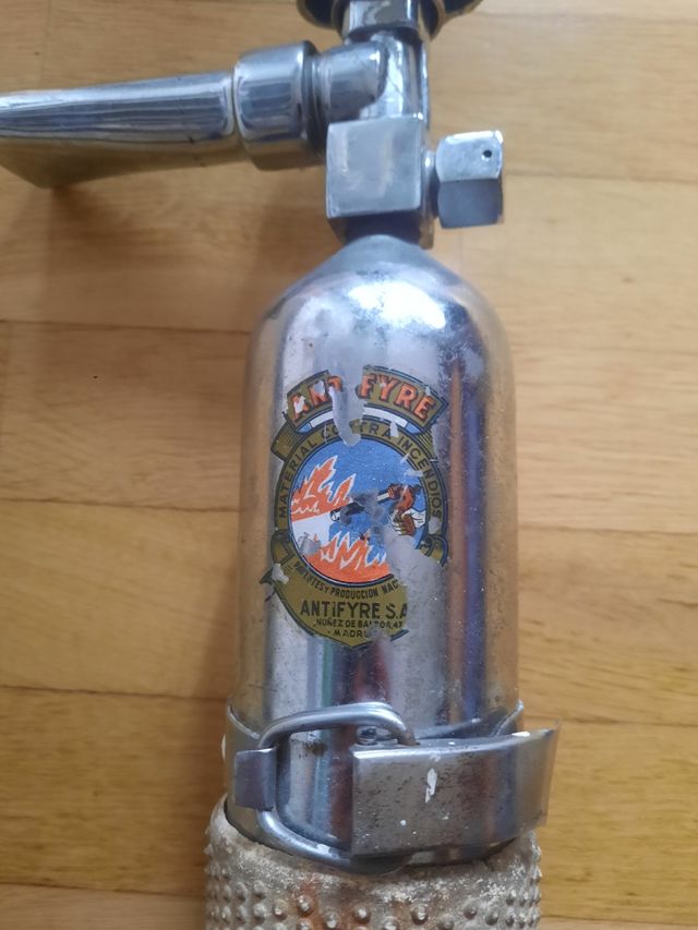 Antiguo extintor!!!!!