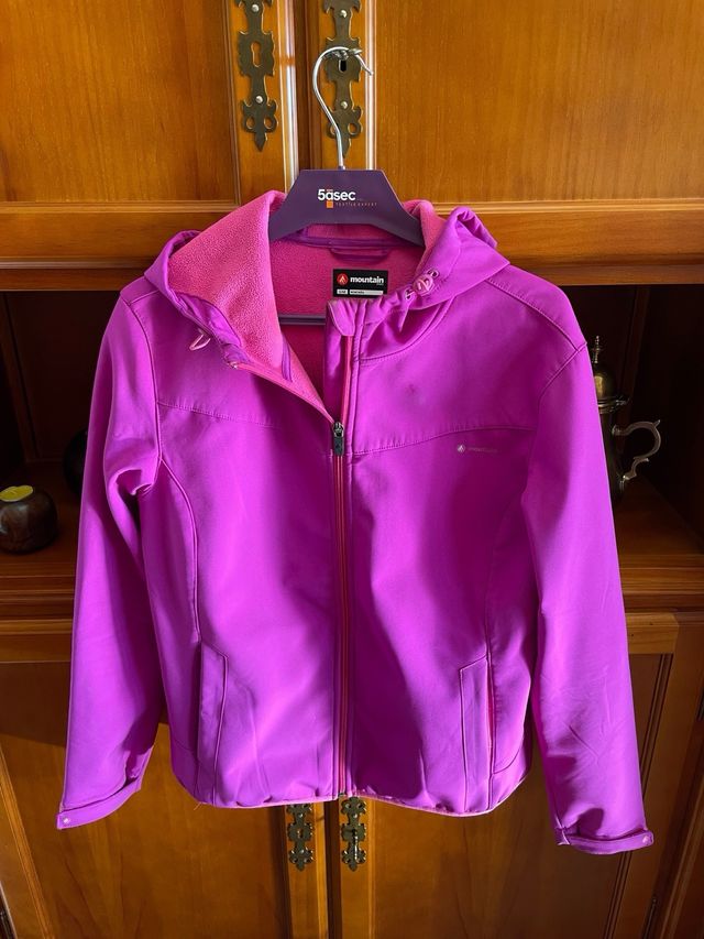 chaqueta de montaña en buen estado