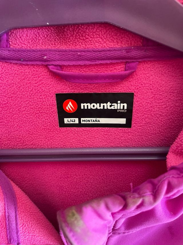 chaqueta de montaña en buen estado