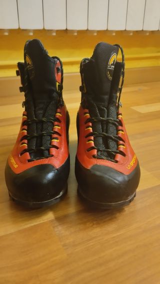 Botas de alpinismo núm.39 1/2