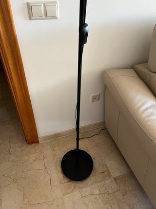 se vende lampara de pie