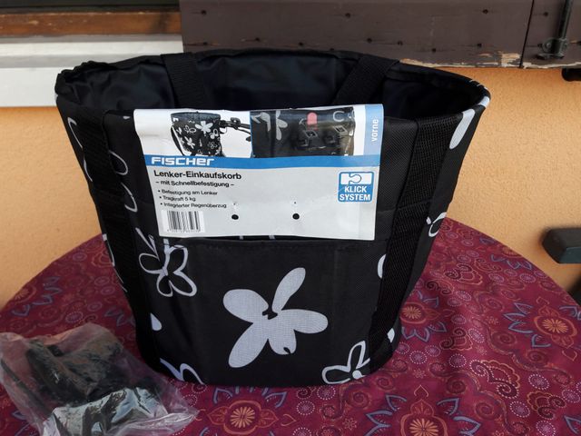 CESTINO FISCHER PER BICI CON ATTACCO AL MANUBRIO