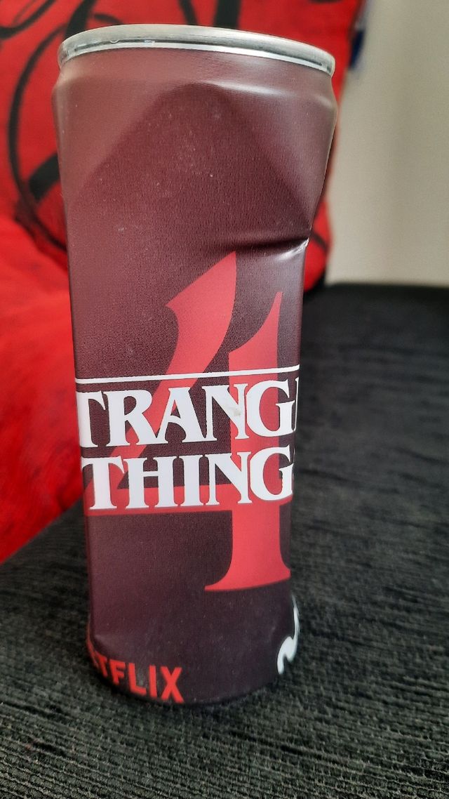 Lata Stranger Thinsgs