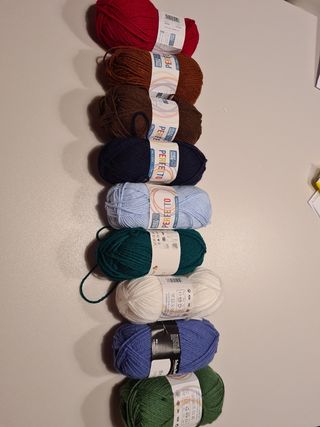 Gomitoli di acrilico