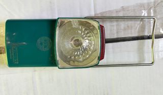Linterna antigua con luz emergencia 