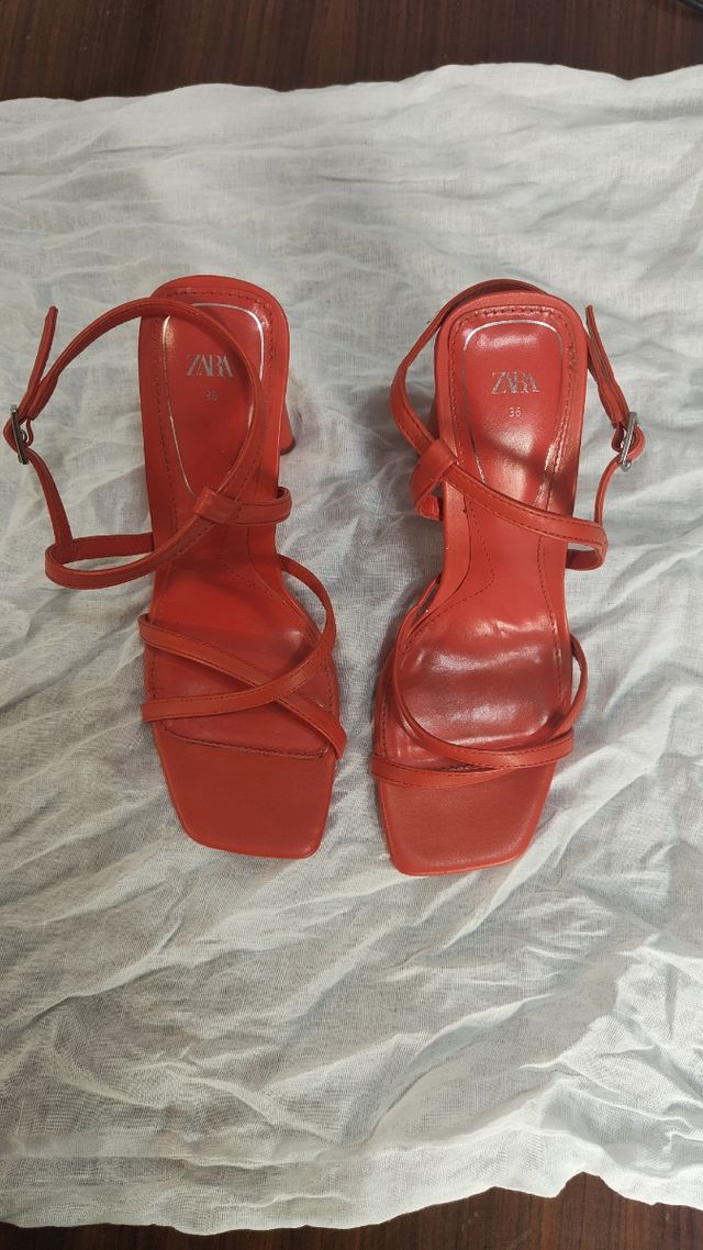 Sandalias tacón Zara