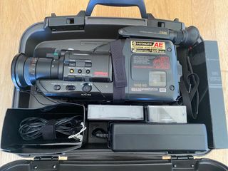 Videocámara Hitachi C52E