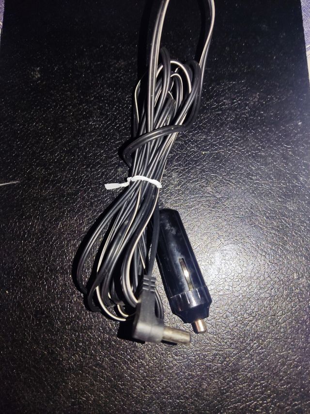 CARGADOR TOMA MECHERO~D.C. 12 V