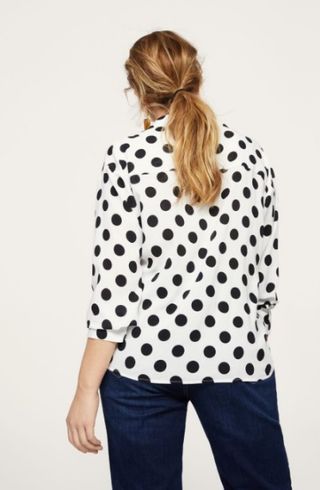 Camisa de lunares de Mango Violeta