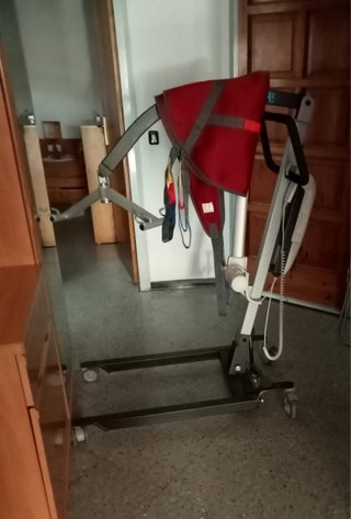 Grua AUPA con arnés