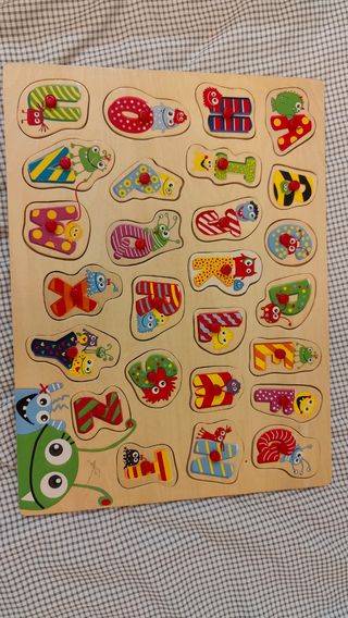 Juego de madera: puzzle abecedario