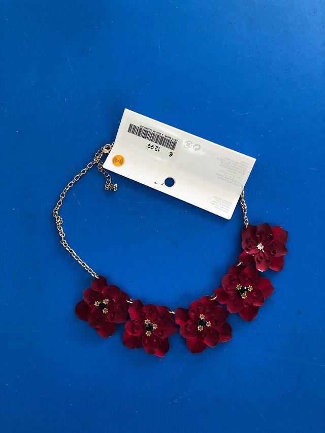 collar de flores