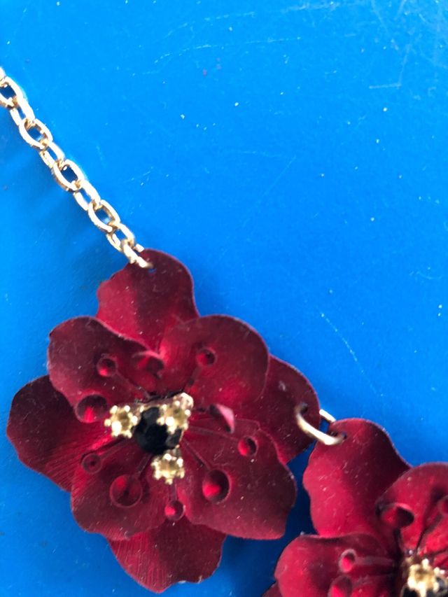 collar de flores
