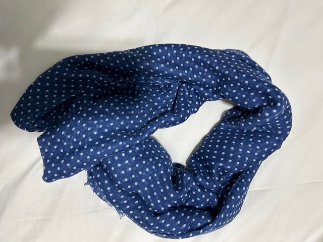 Foulard azul de topitos