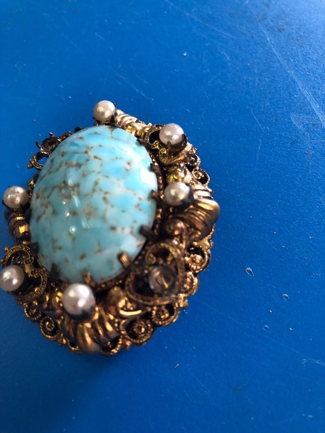 broche vintage