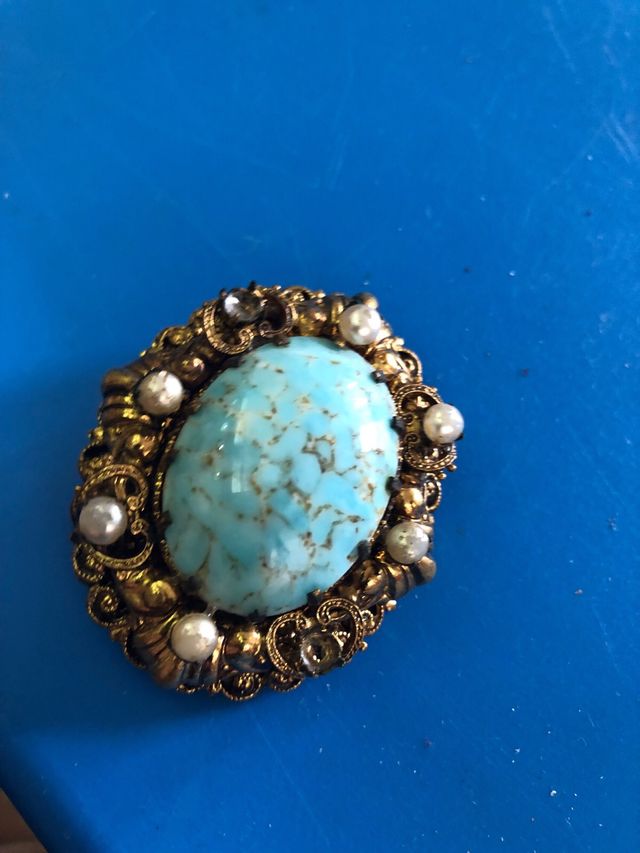 broche vintage