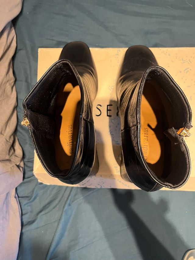 Botines negros Stradivarius