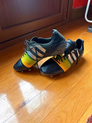 Botas de futbol adidas