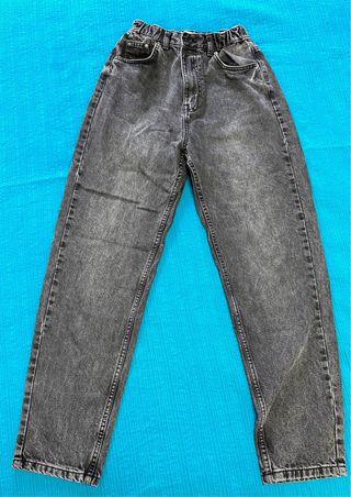 Pantalón vaquero negro recto (36)