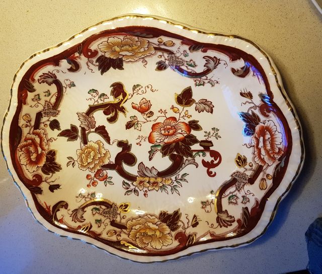 FUENTE OVALADA "BROWN VELVET"  23,5×25cm