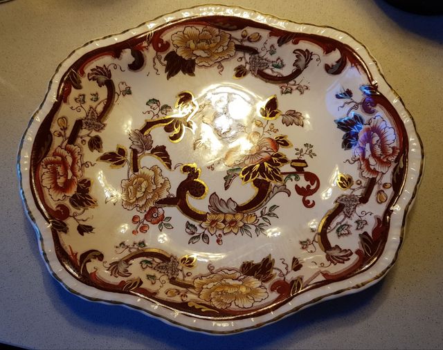 FUENTE OVALADA "BROWN VELVET"  23,5×25cm