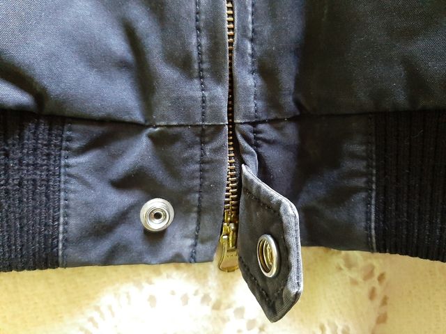 Giubbotto bomber nero imbottito bambino cappuccio