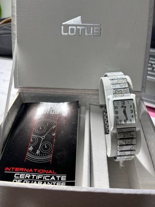 reloj de pulsera Lotus