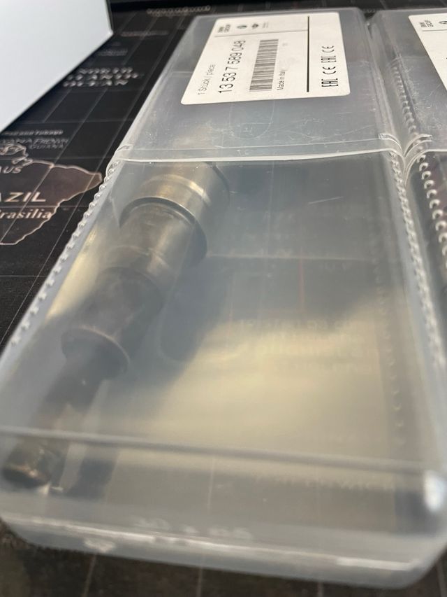 Inyector BMW 118i Ref: 13537589048