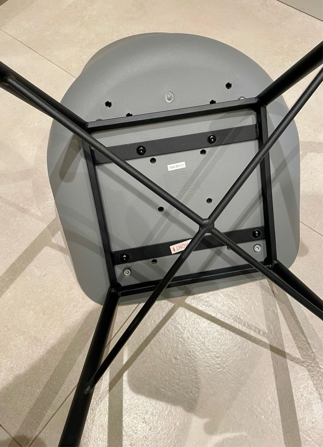 Silla patas metálicas y asiento polipropileno