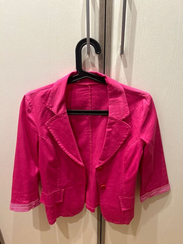 Chaqueta ajustada fucsia