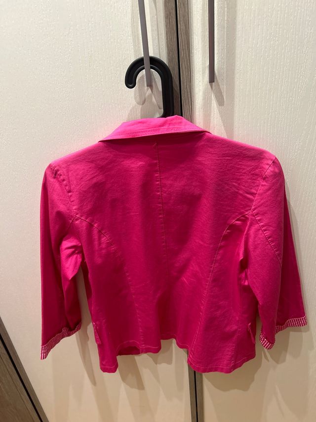 Chaqueta ajustada fucsia