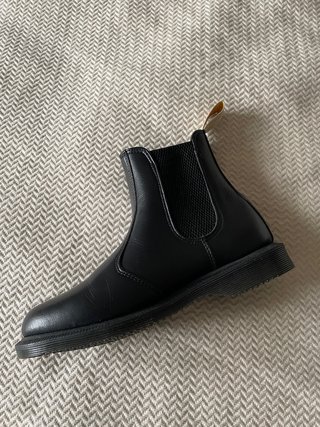 Dr Martens chelsea negras