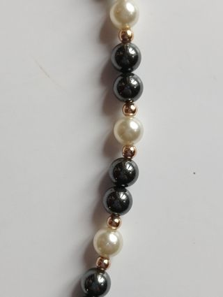 Collana con pietre naturali di ematite