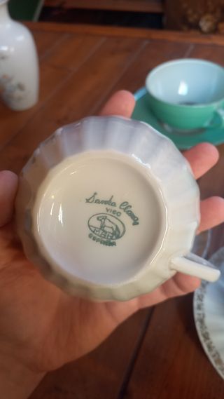 Tazas porcelana blanca y dorada