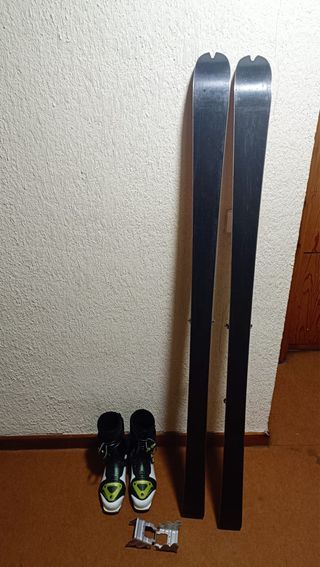 Equipo esqui travesia