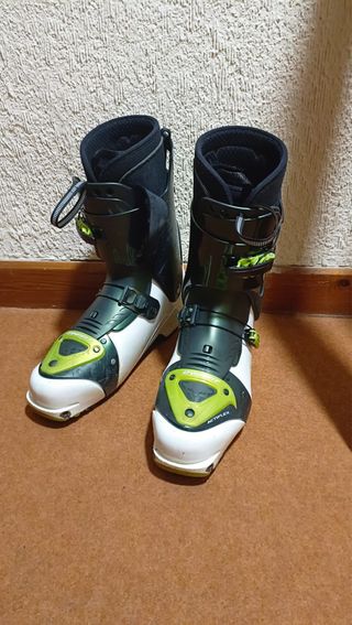 Equipo esqui travesia