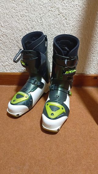 Equipo esqui travesia